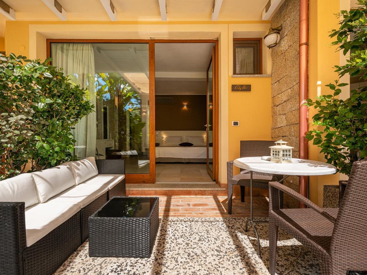 B&B Giglio Di Chia Domus De Maria Exterior foto