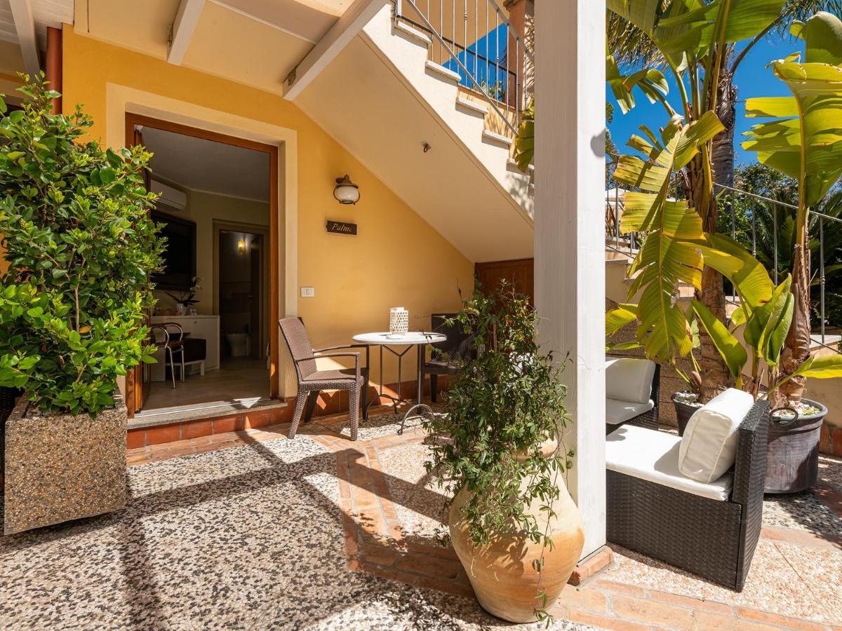 B&B Giglio Di Chia Domus De Maria Exterior foto